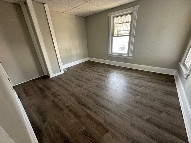 Building Photo - 3 BEDROOM 1 BATH NEWLY REMODELED in HAMILTON