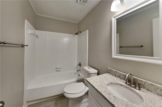 Building Photo - 2127 W Carlyle Ct