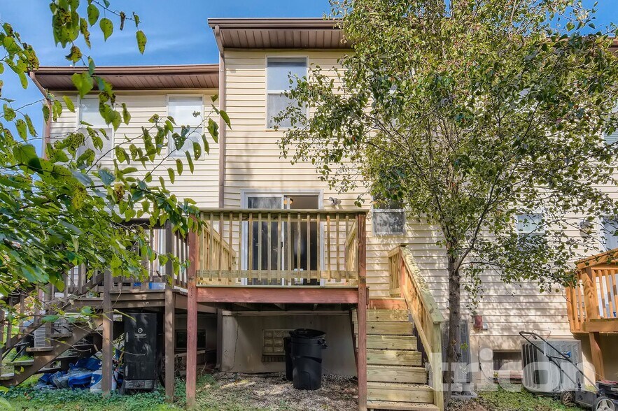 Building Photo - 639 Glynock Pl