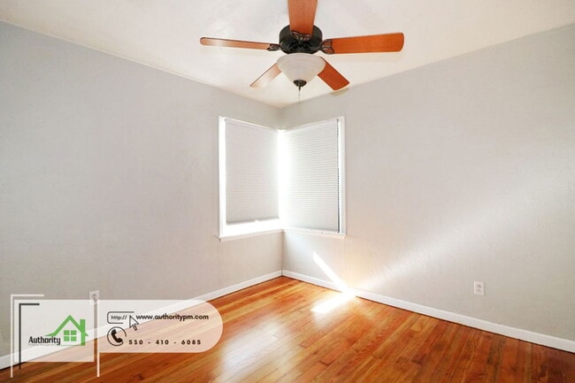Building Photo - 841 South St