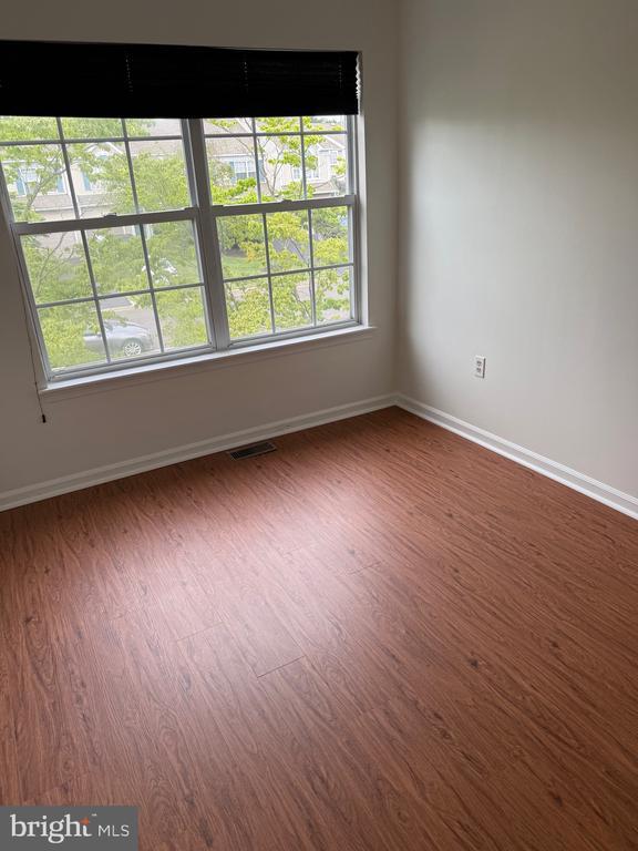 Building Photo - 43 Honey Locust Ln