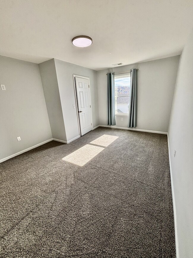 Building Photo - 104 Ida Marie Dr