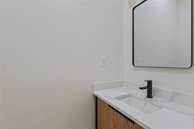 Building Photo - 2317 Peabody Ave