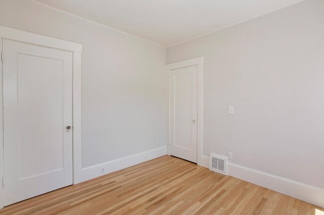 Building Photo - Two Bedroom Home w/ Parking, Private Yard, Laundry + More!