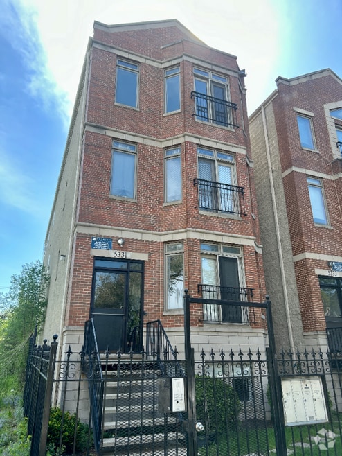 Building Photo - 5333 S Calumet Ave