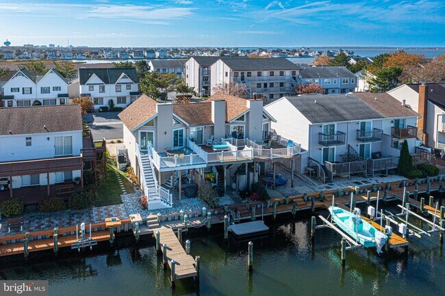 Building Photo - 148 Captains Quarters Rd