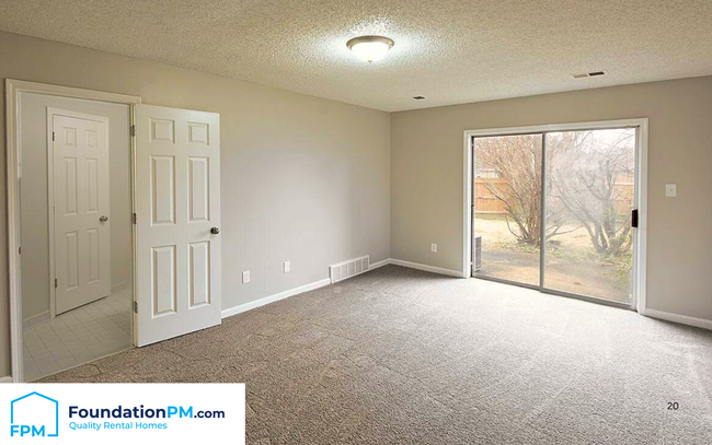 Building Photo - 5162 Walton Lake