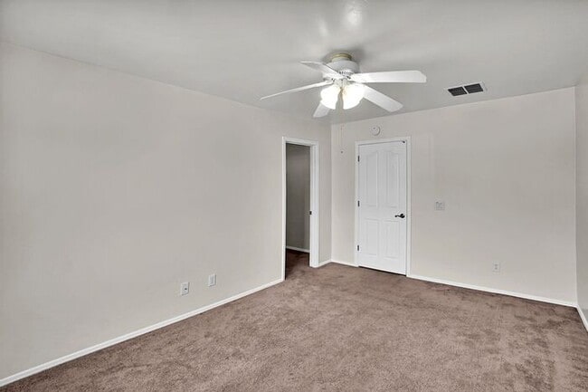 Building Photo - Spacious Sanctuary in Sahuarita: Modern Living Meets Outdoor Comfort