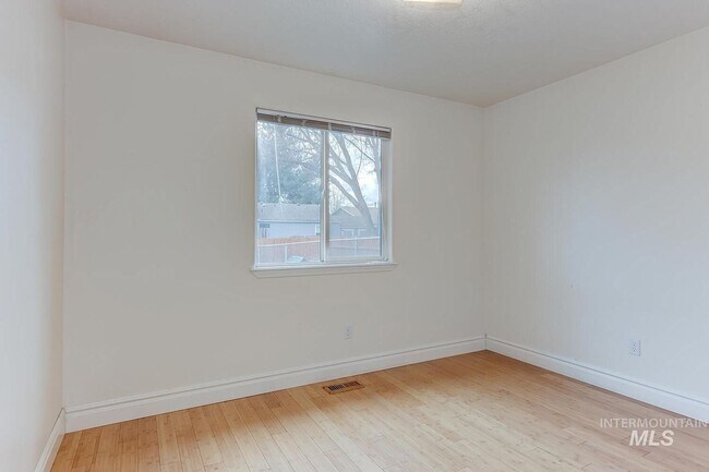 Building Photo - Pet Friendly Home in Meridian!