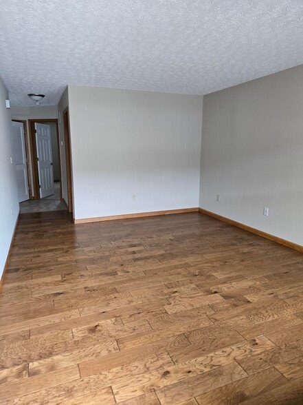 Building Photo - 1757 N Keebler Ave