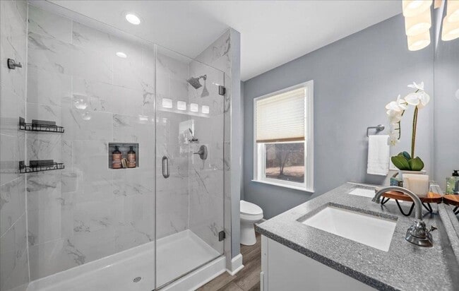 Building Photo - 3BR, 2.5BA Home in Desirable Augusta Road ...