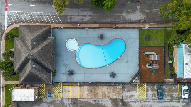 Building Photo - 11002 Hammerly Blvd