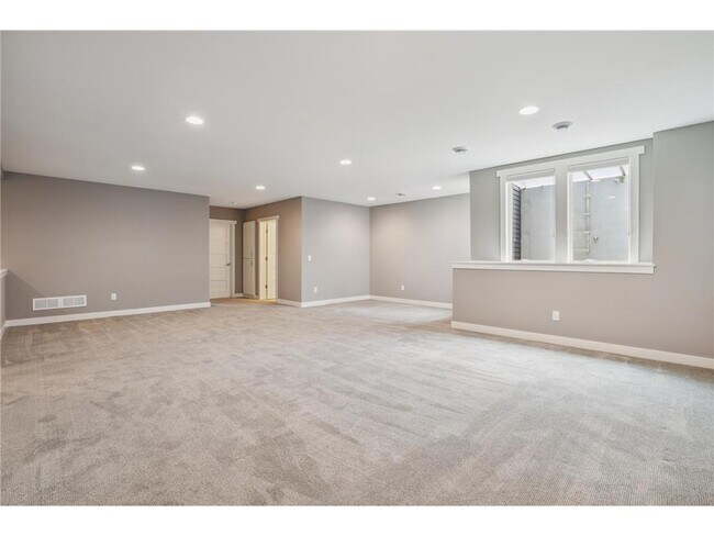 Building Photo - 11433 Wildflower Dr