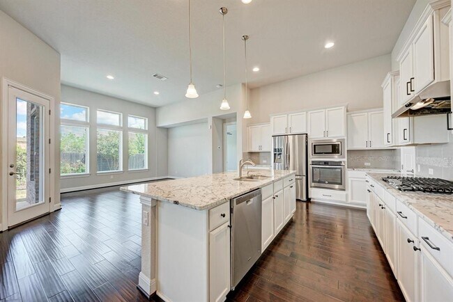 Building Photo - 2416 Echo Park Dr