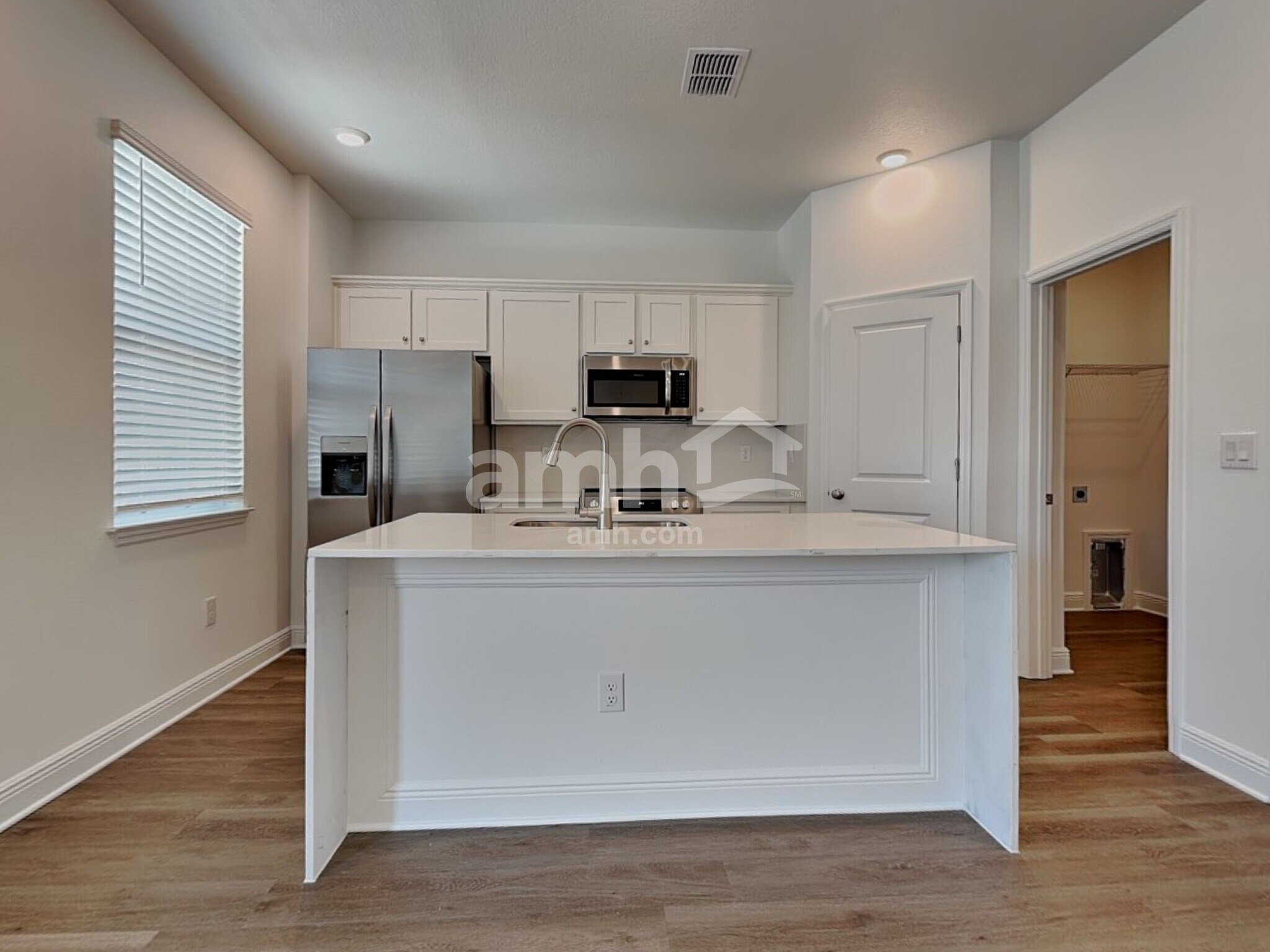 Building Photo - 6786 Atlantic Bch Ave