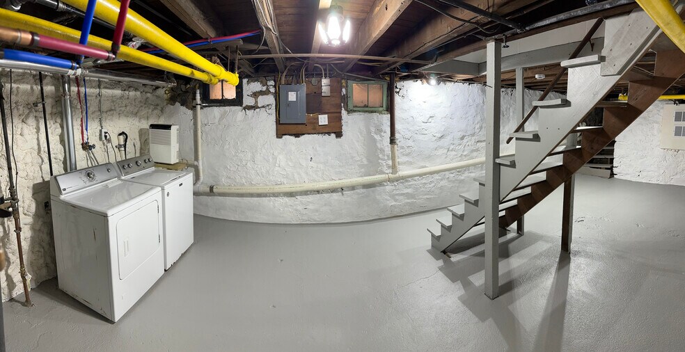 Basement - 105 Chambers St
