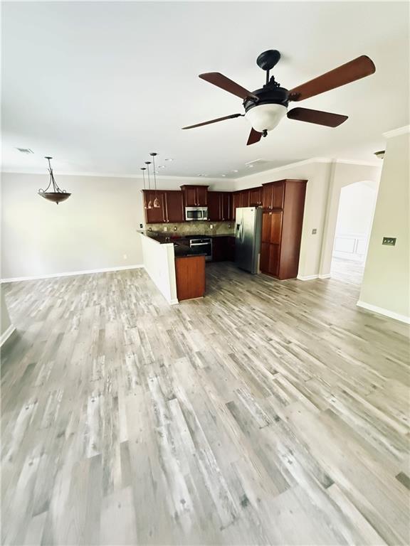 Building Photo - 3827 Manor View