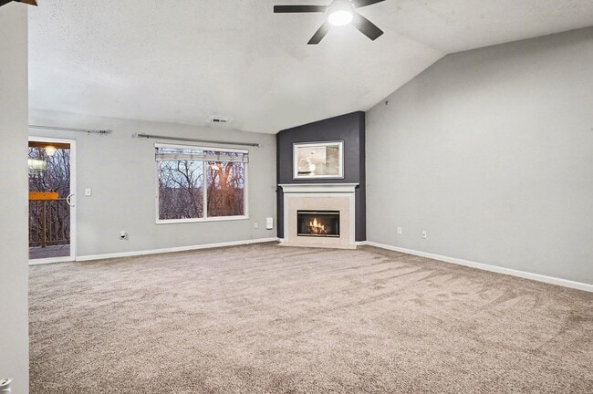 Building Photo - 1624 Ashley Ct