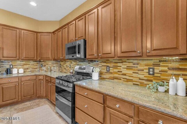 Building Photo - 17564 W Verdin Rd