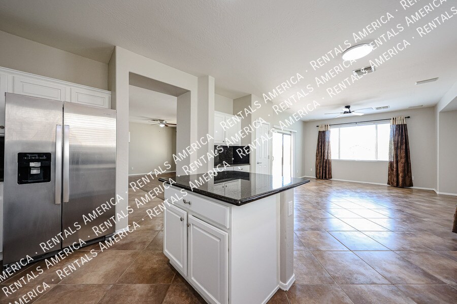 Building Photo - 3751 Desert Creek Ln