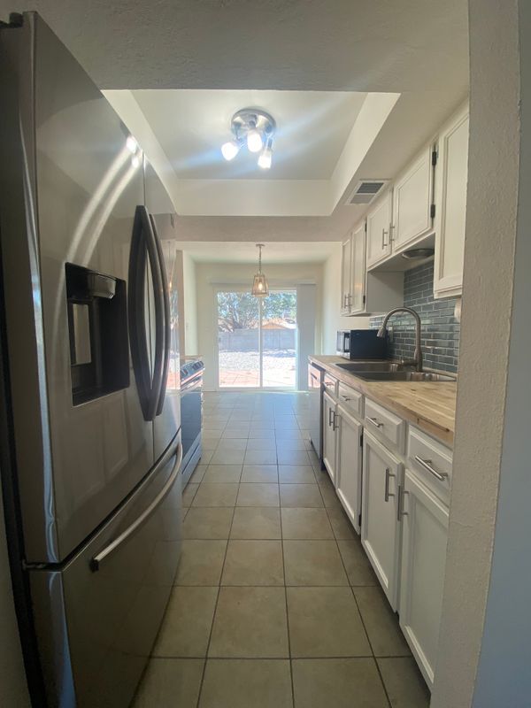 Building Photo - 10501 Delicado Pl NE