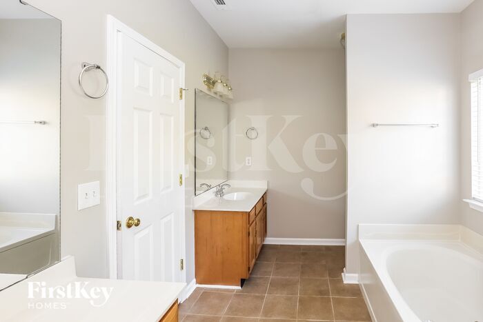 Building Photo - 7011 Sweetfield Dr
