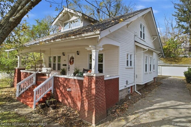 Building Photo - 101 Base Line Rd