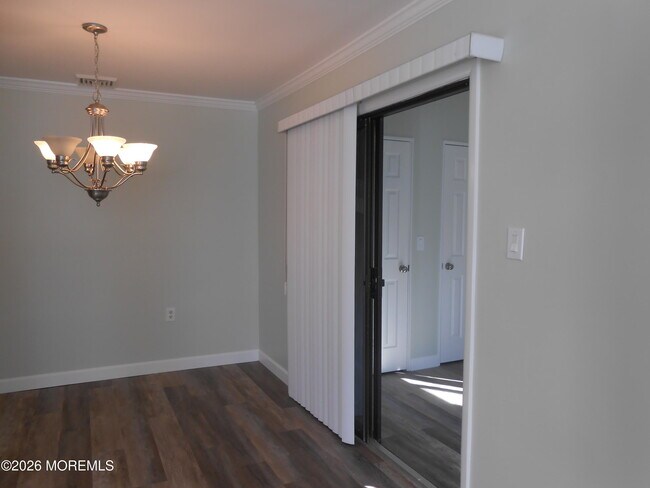 Building Photo - 39 Mediterranean Ct