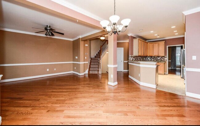 Building Photo - 22542 Maison Carree Square