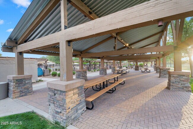 Building Photo - 4756 E Ironhorse Rd