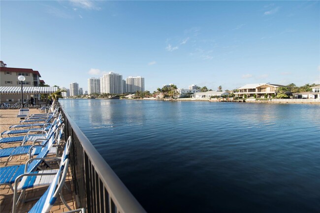 Building Photo - 2017 S Ocean Dr
