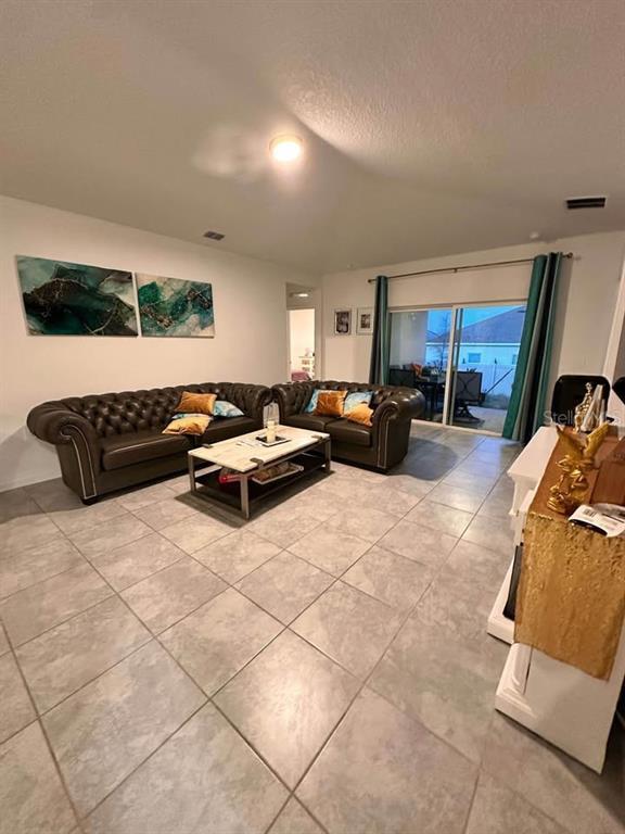 Building Photo - 684 Sand Pne Ln