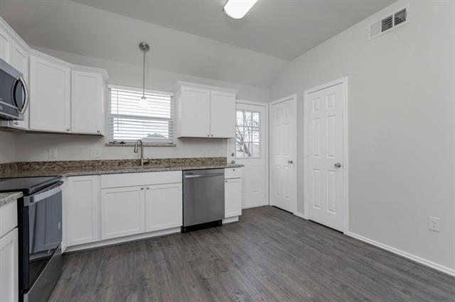 Building Photo - 8112 Arbor Ave