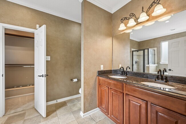 Building Photo - 11303 English Rose Trail