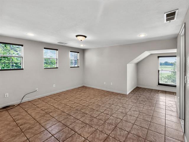Building Photo - 1255 Vineyard Rd