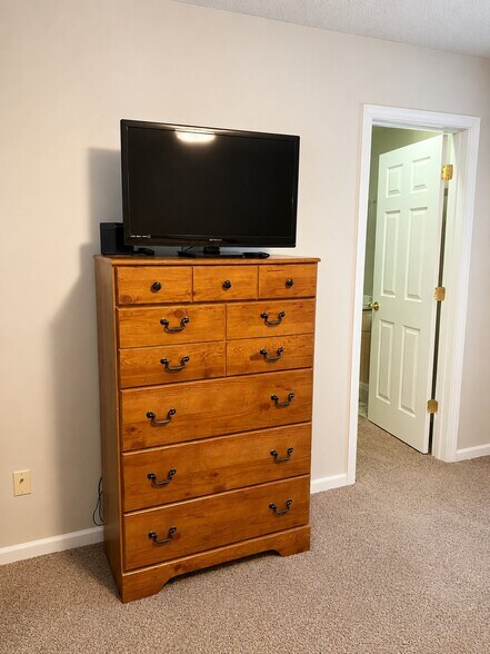 Building Photo - 3906 Thomas Ridge Dr