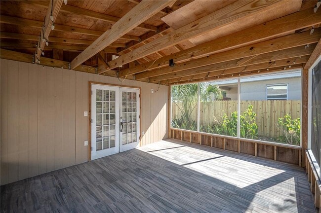 Building Photo - 3811 44th Ave N