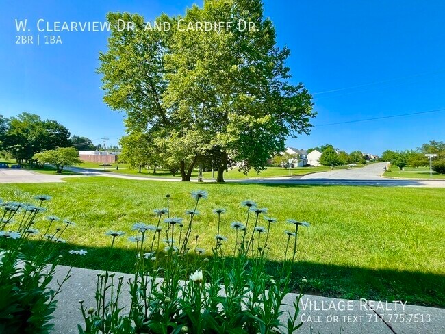 Building Photo - 81 W Clearview Dr