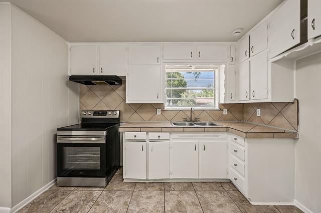 Building Photo - 5213 Santa Rosa Dr