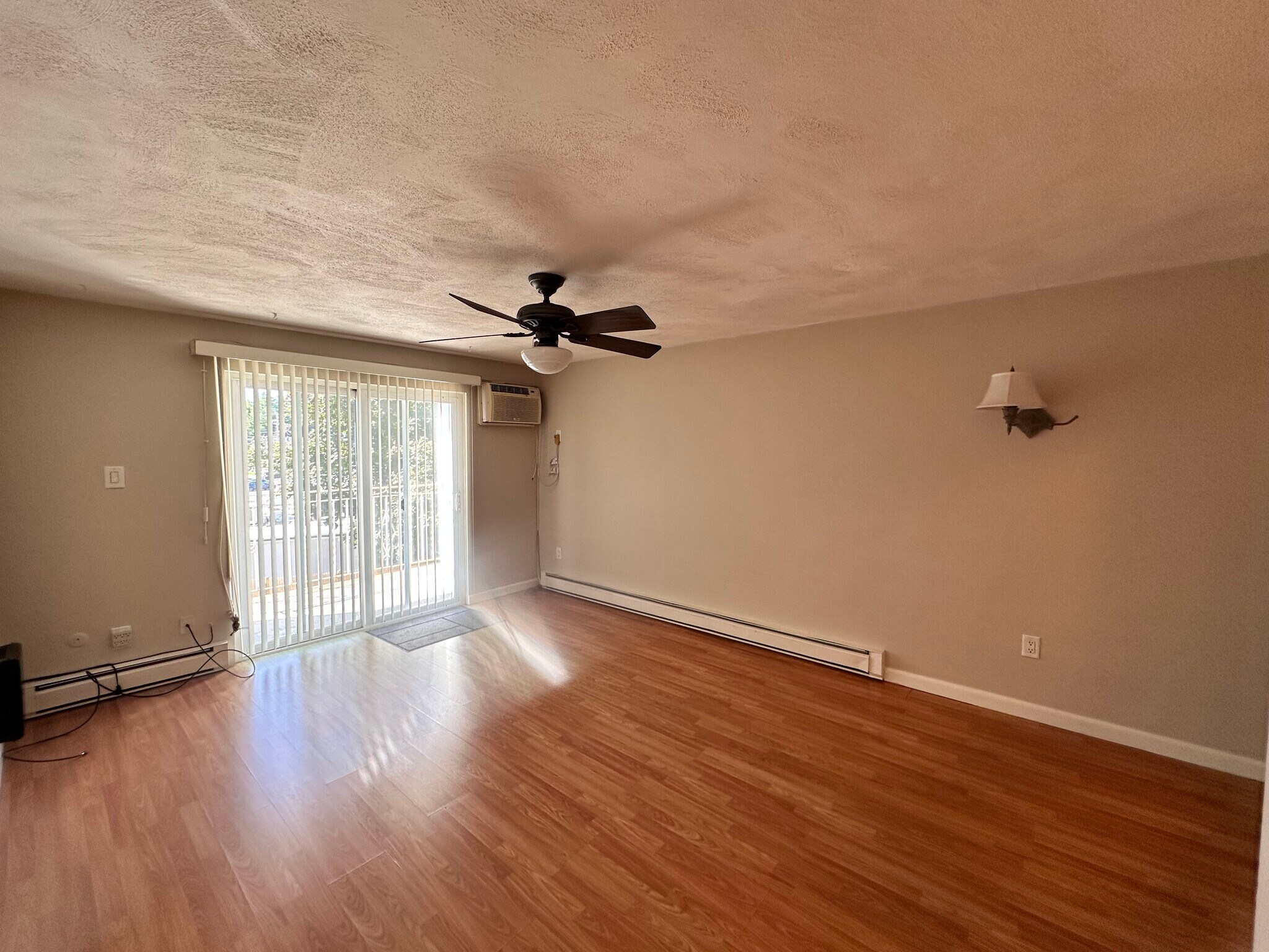 Building Photo - 915 Edgell Rd