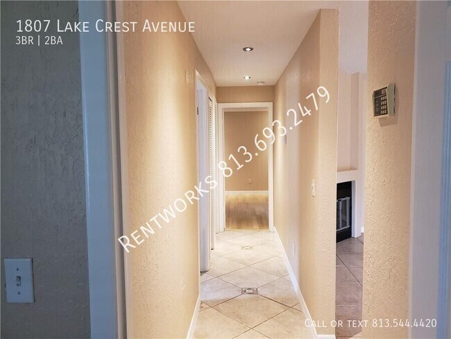 Building Photo - 1807 Lakecrest Ave