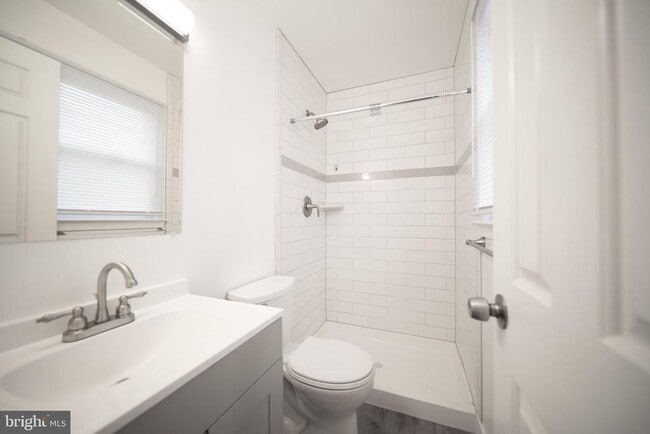 Building Photo - 11209 Caroline Ave