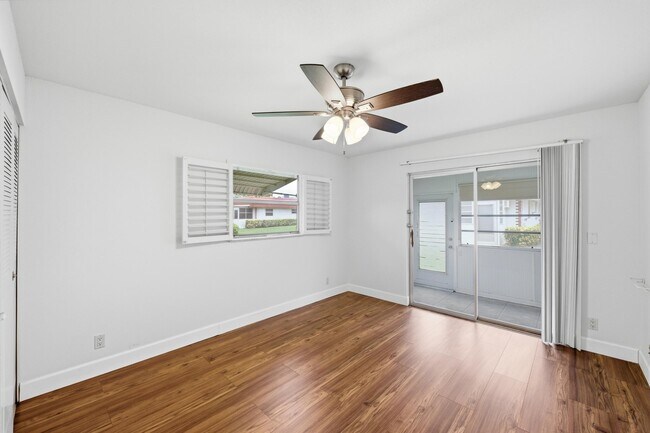 Building Photo - 28 Seville Dr
