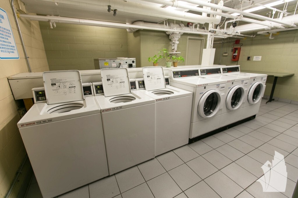 Building Photo - 3950 N Lake Shore Dr