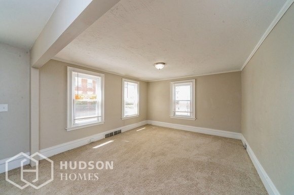 Building Photo - 14 Cross St