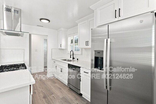 Building Photo - 4544 W 156th St