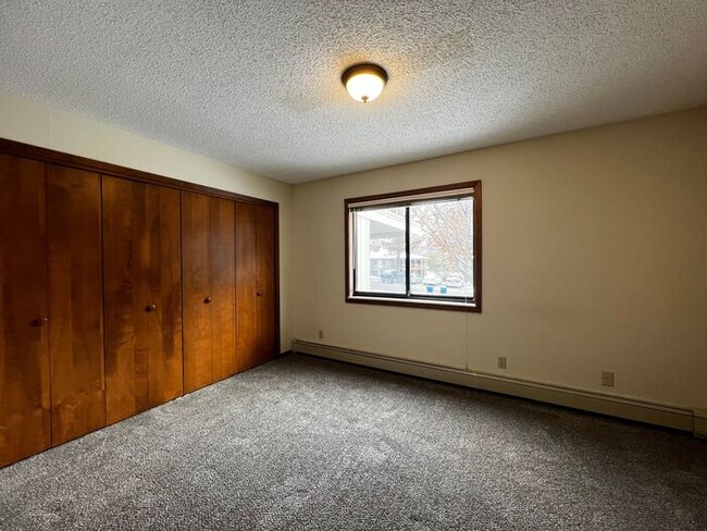 Building Photo - $1,300 | 2 Bedroom, 1 Bathroom Condo | Pet...