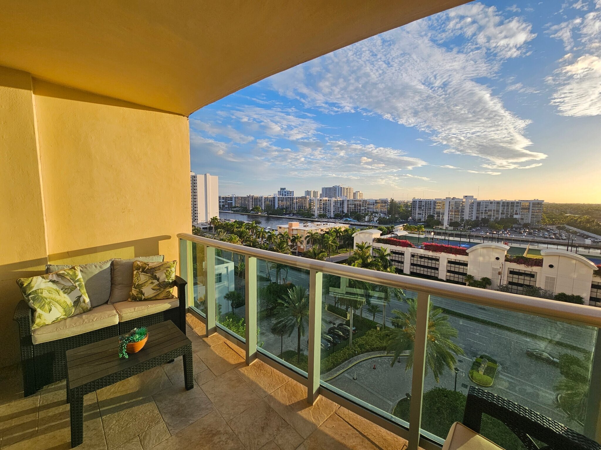 Building Photo - 2501 S Ocean Dr