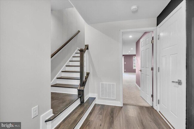 Building Photo - 12 Kohlmyer Dr