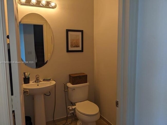 Building Photo - 4236 SW 164th Ct